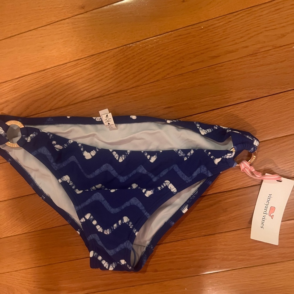 Vineyard Vines Ring Bottom-Size M